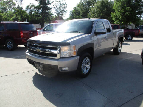 2007 Chevrolet Silverado 1500 for sale at The Auto Specialist Inc. in Des Moines IA