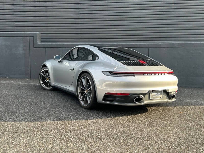 2021 Porsche 911 Carrera