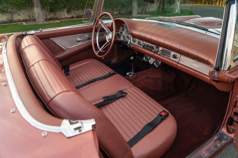 1957 Ford Thunderbird