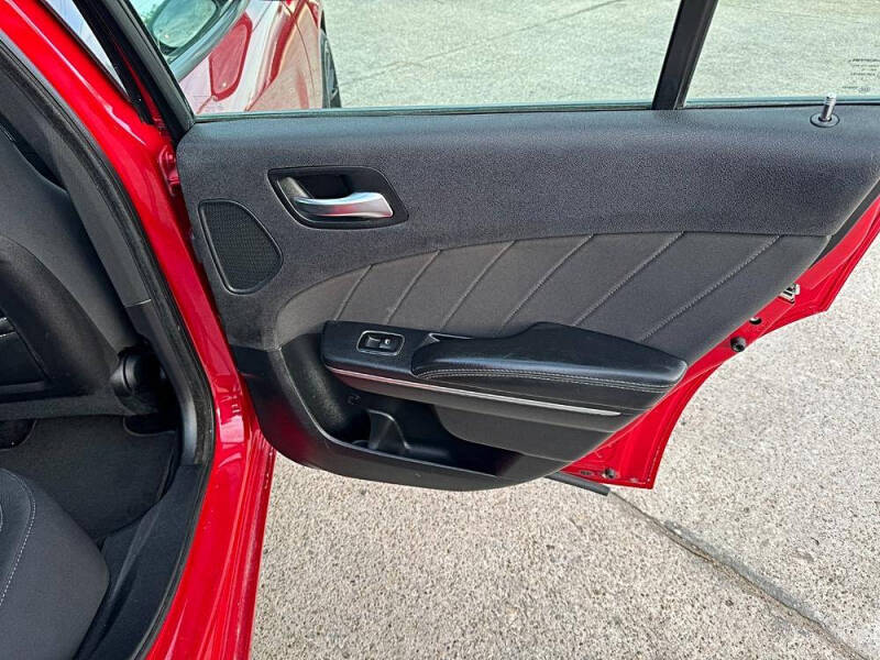 2016 Dodge Charger SXT