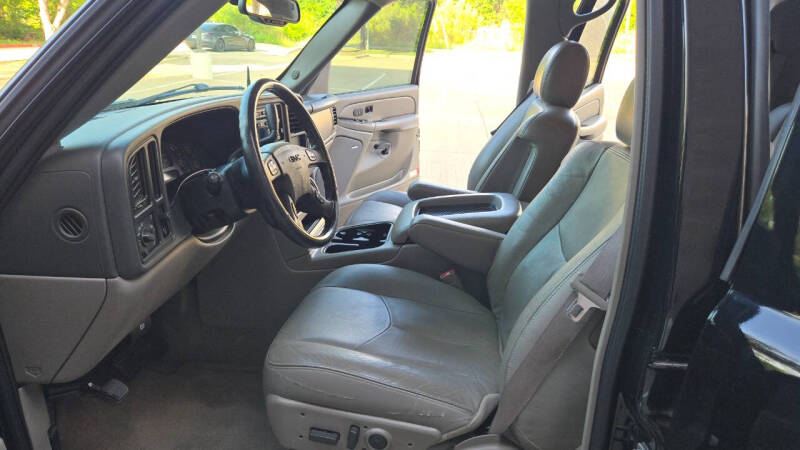 2004 GMC Yukon SLT