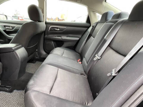 2016 Nissan Altima 2.5 SR