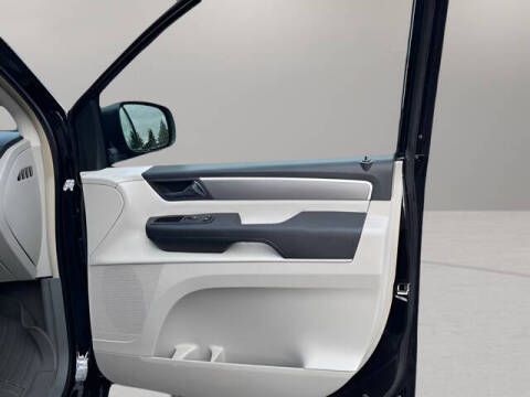 2013 Volkswagen Routan