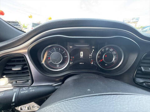 2015 Dodge Challenger SXT