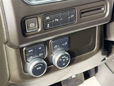 2022 GMC Yukon XL SLE