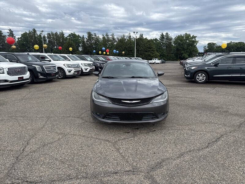 2016 Chrysler 200 S