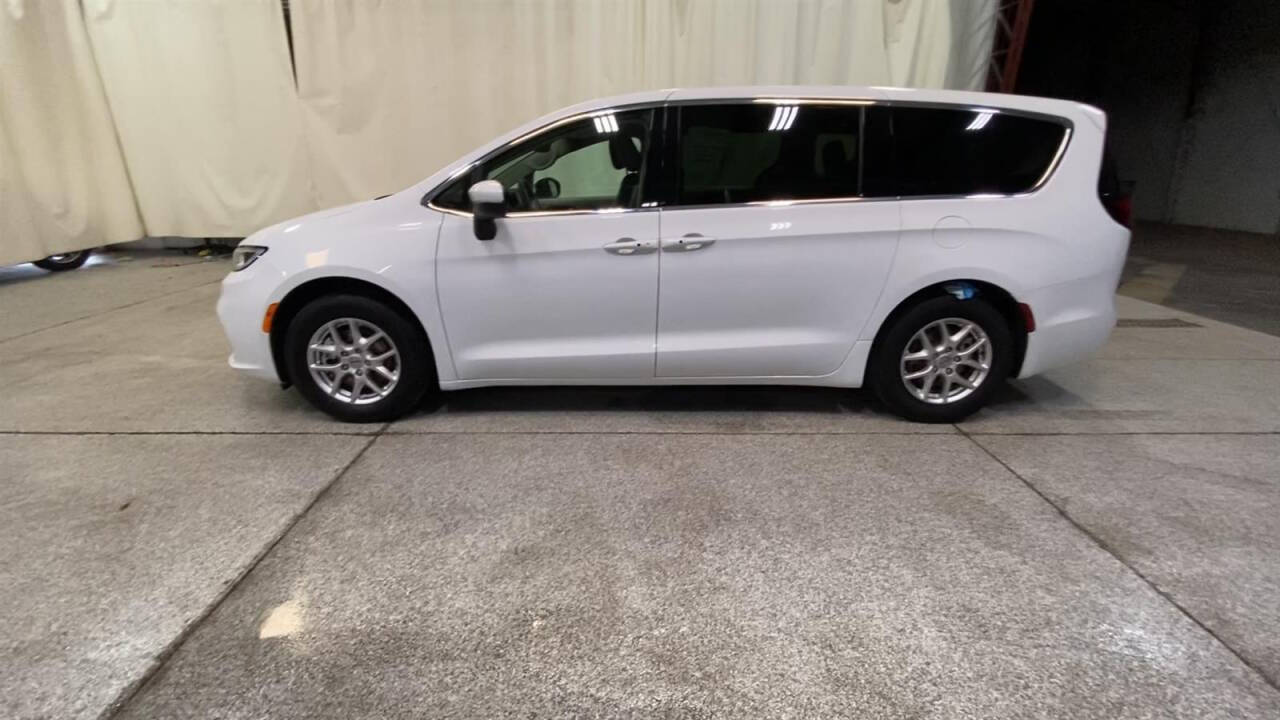 2023 Chrysler Pacifica for sale at Victoria Auto Sales in Victoria, MN