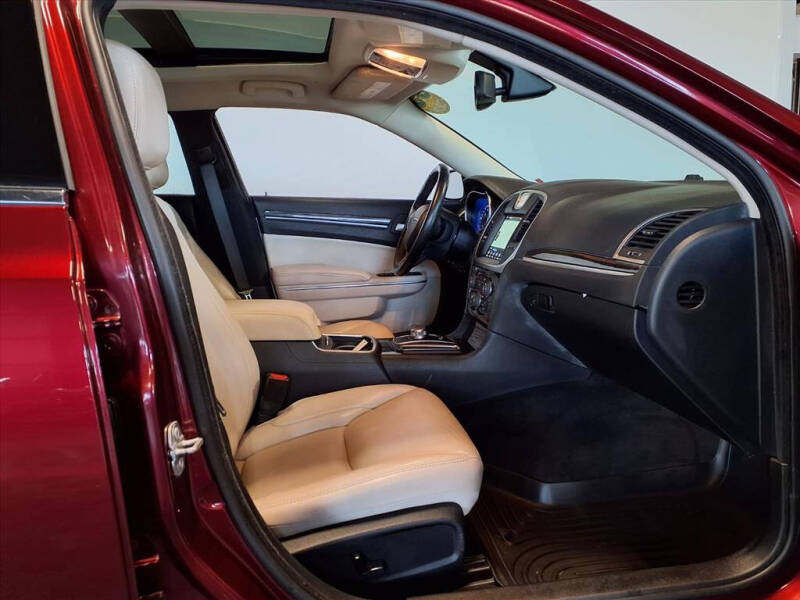 2018 Chrysler 300 Touring