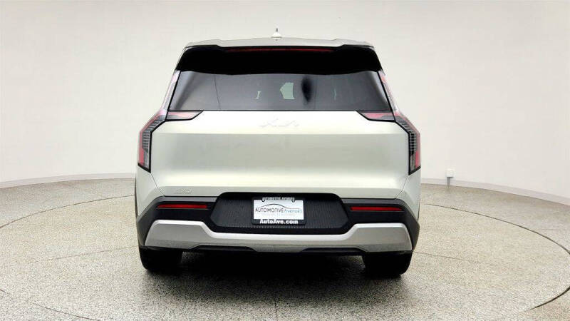 2026 Kia EV9 Light