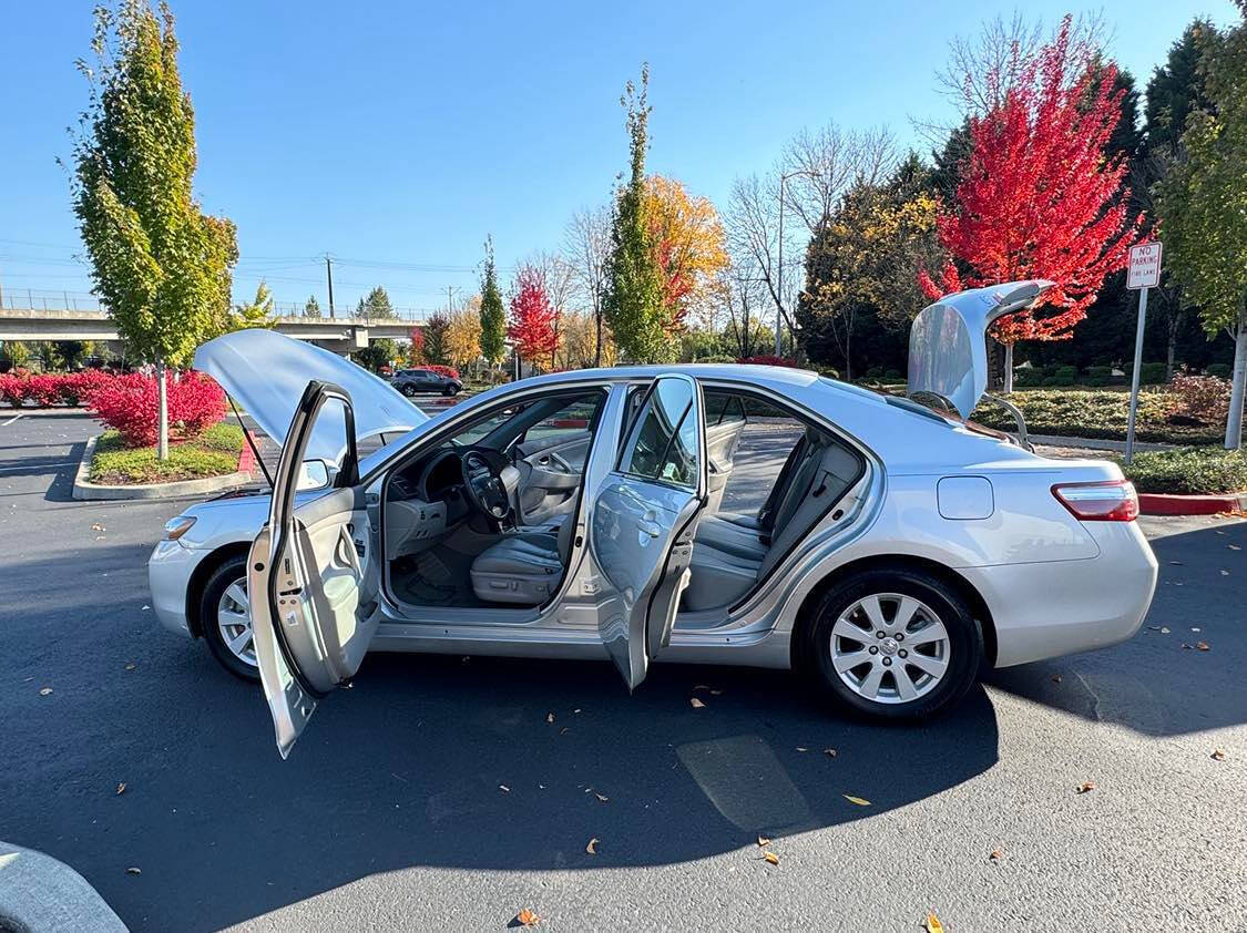 2008 Toyota Camry Hybrid for sale at MISHA MASTER MOTORZ LLC in Portland, OR