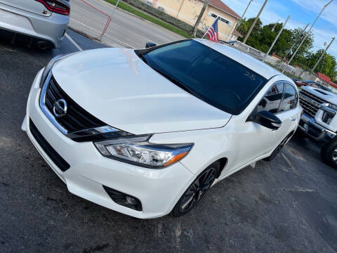 2018 Nissan Altima for sale at Molina Auto Sales in Hialeah FL