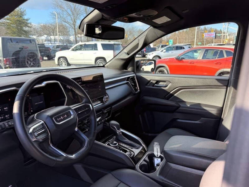 2024 GMC Canyon Elevation