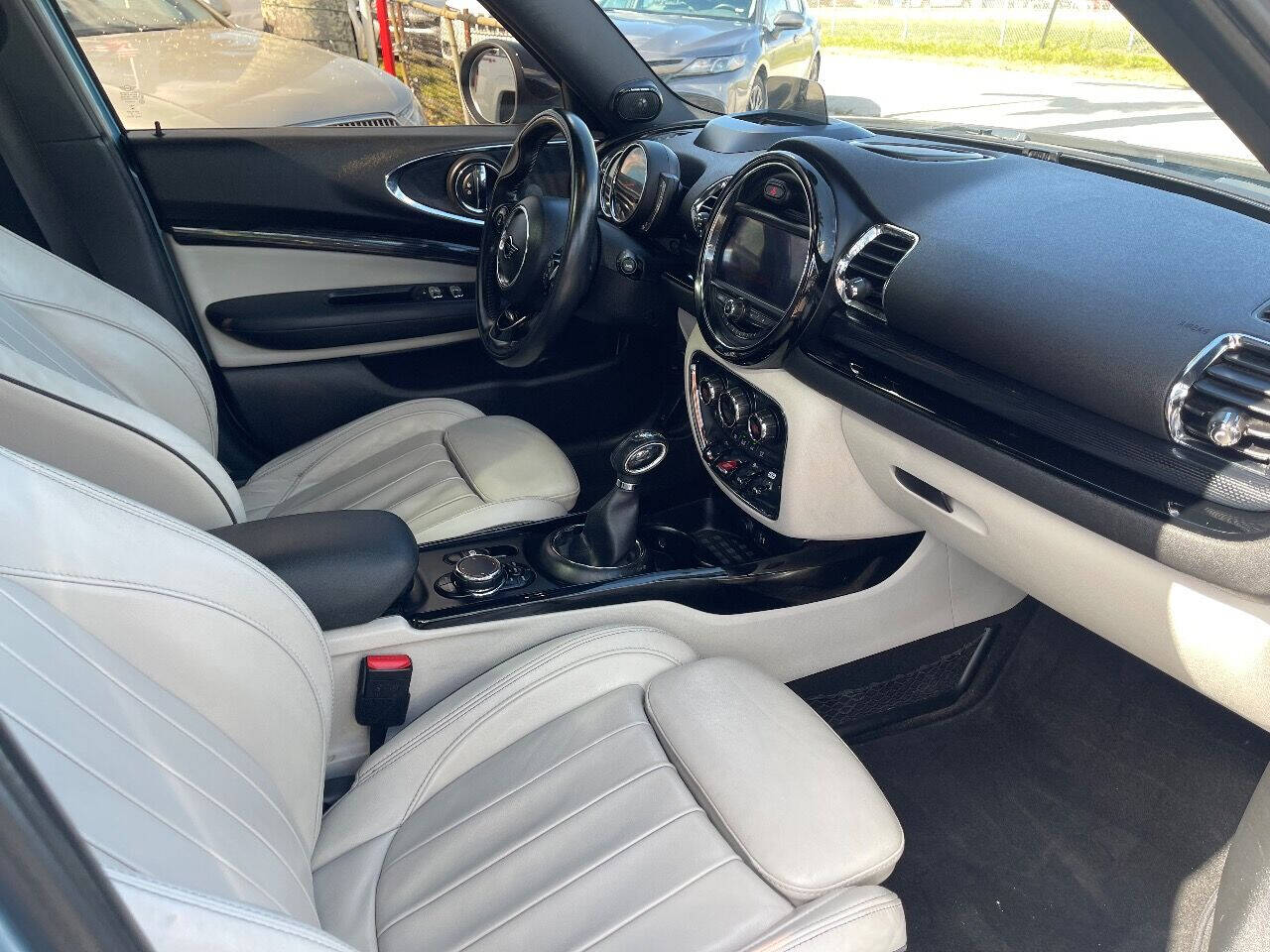 2019 MINI Clubman Hatchback - $22,900