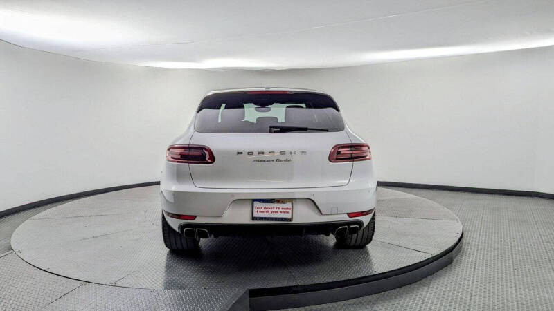 2016 Porsche Macan Turbo