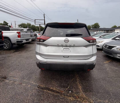 2024 Nissan Rogue SV
