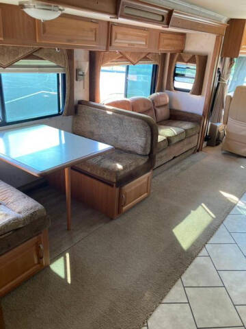 2007 Freightliner XCS Chassis