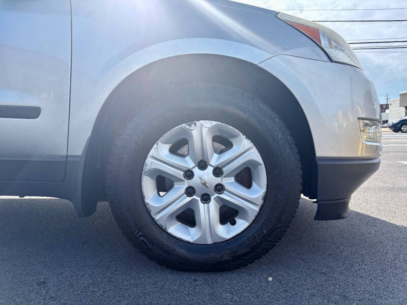 2011 Chevrolet Traverse LS