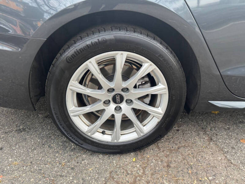 2021 Audi A4 quattro Premium 40 TFSI