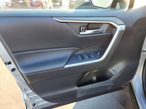 2025 Toyota RAV4 Plug-in Hybrid SE