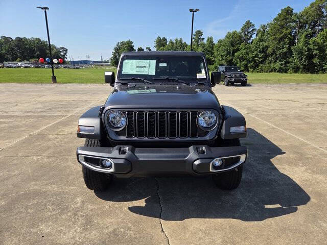 2025 Jeep Gladiator Sport S