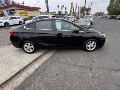 2017 Chevrolet Cruze LT Auto