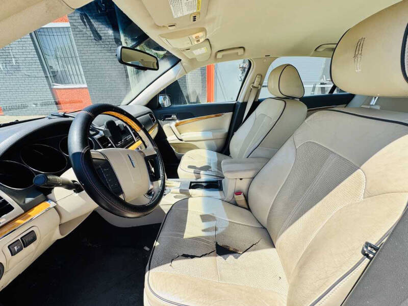 2011 Lincoln MKZ
