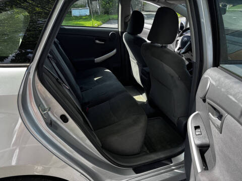 2010 Toyota Prius III