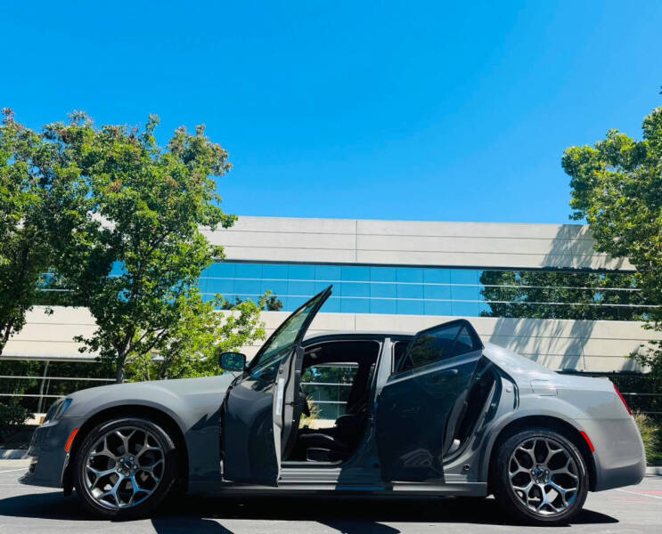 2018 Chrysler 300 S