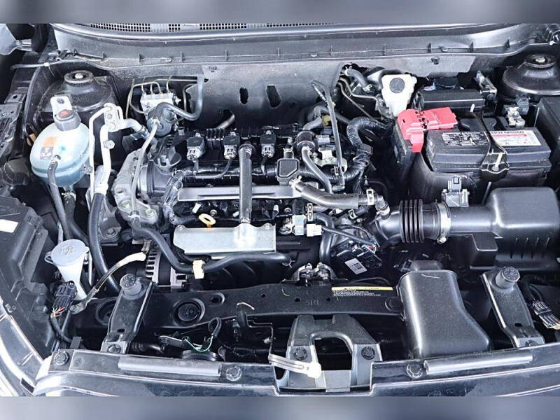 2022 Nissan Kicks SR