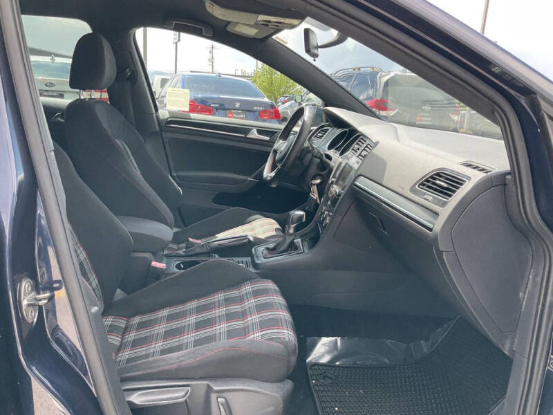 2017 Volkswagen Golf GTI S