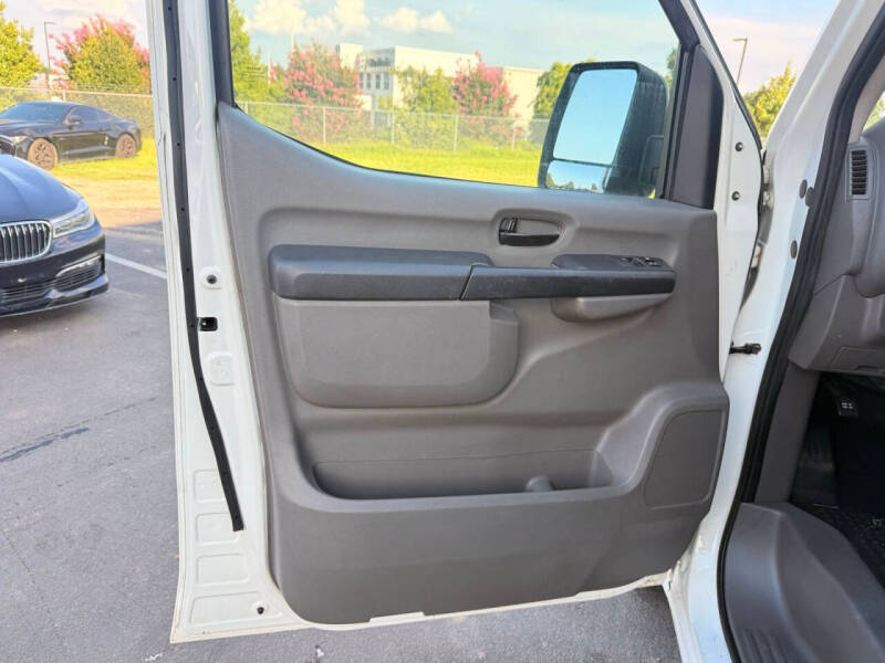 2017 Nissan NV