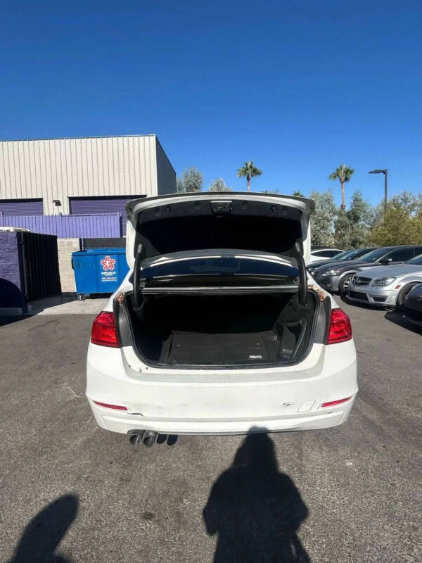 2012 BMW 3 Series 328i