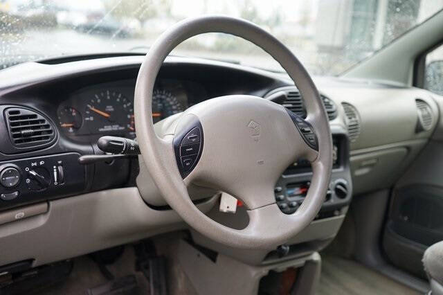 2000 Dodge Grand Caravan LE