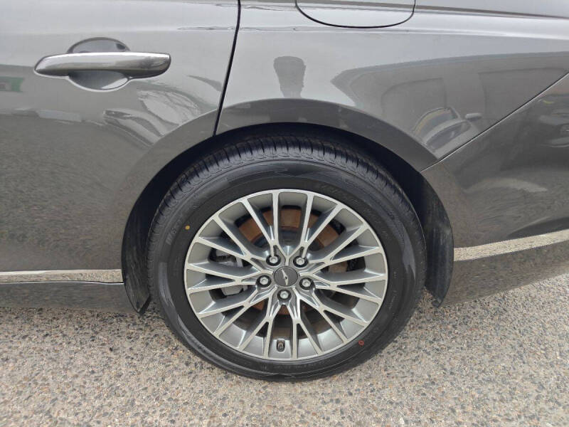 2023 Genesis G80