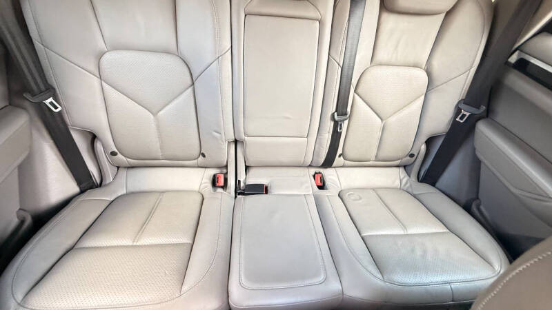 2011 Porsche Cayenne S Hybrid