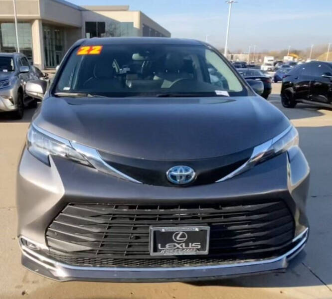 2022 Toyota Sienna for sale at Deals on Wheels in Suffern NY