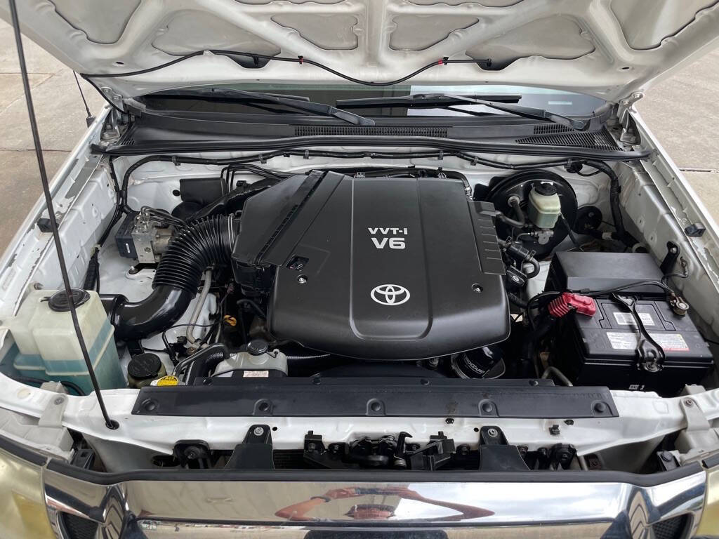 2007 Toyota Tacoma for sale at BANKERS AUTOS in Denton, TX