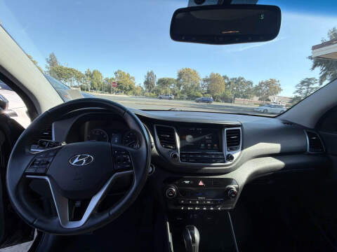 2017 Hyundai Tucson SE Plus
