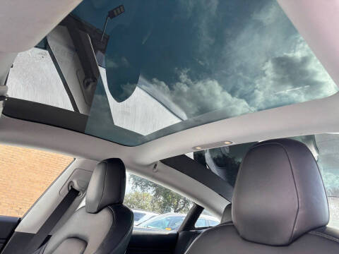 2019 Tesla Model 3 Standard Range