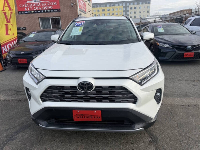 2019 Toyota RAV4 Limited's photo