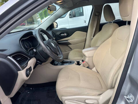 2019 Jeep Cherokee Latitude