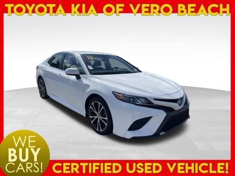 2019 Toyota Camry Hybrid for sale at PHIL SMITH AUTOMOTIVE GROUP - Toyota Kia of Vero Beach in Vero Beach FL