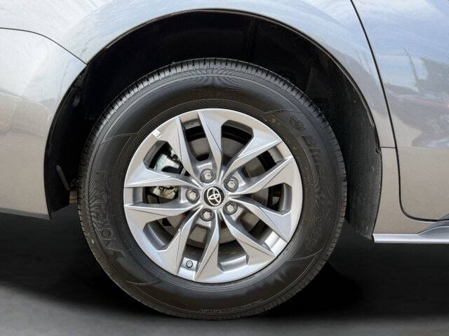 2024 Toyota Sienna LE 8-Passenger