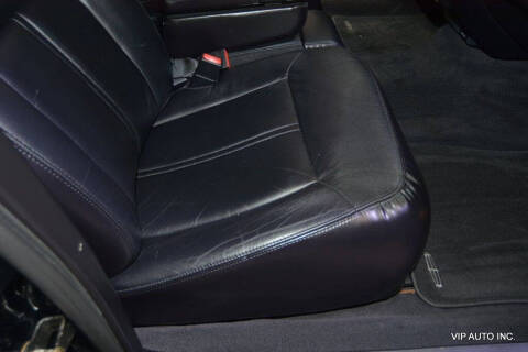 2005 Lincoln Town Car Signature Limited