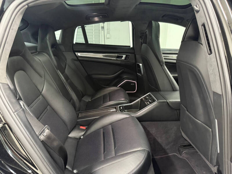 2019 Porsche Panamera Turbo