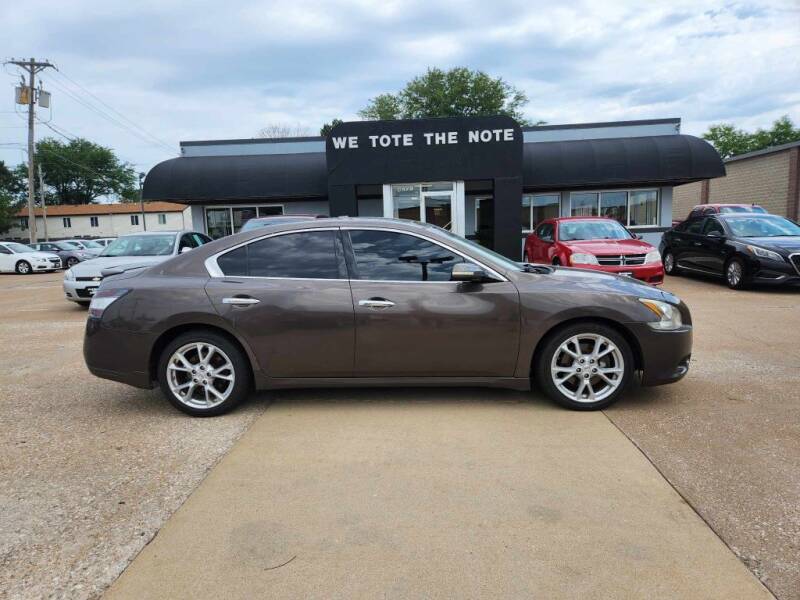 2012 Nissan Maxima for sale at First Choice Auto Sales in Moline IL