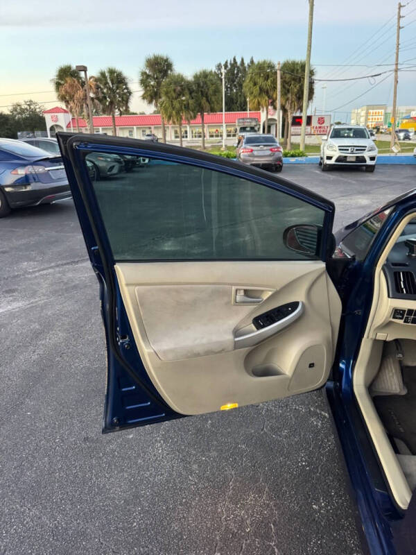 2011 Toyota Prius One