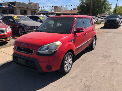 2013 Kia Soul +