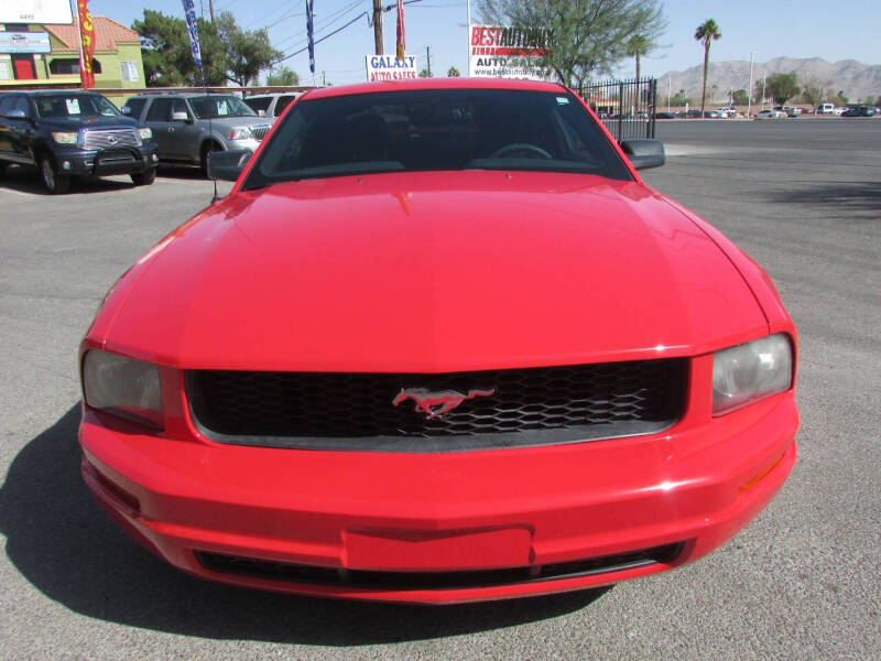 2005 Ford Mustang Deluxe photo 8