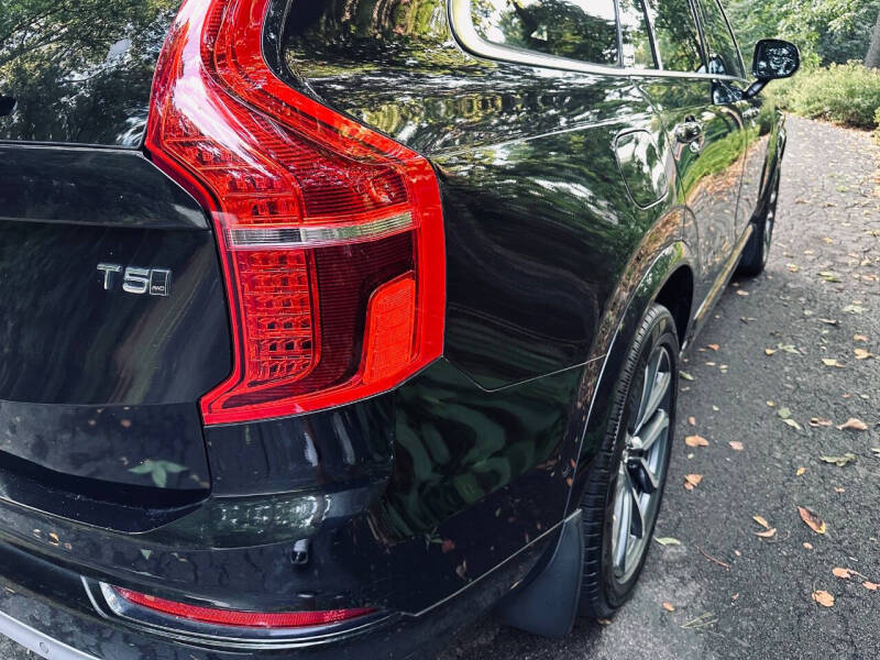 2018 Volvo XC90 T5 Momentum 7-Passenger